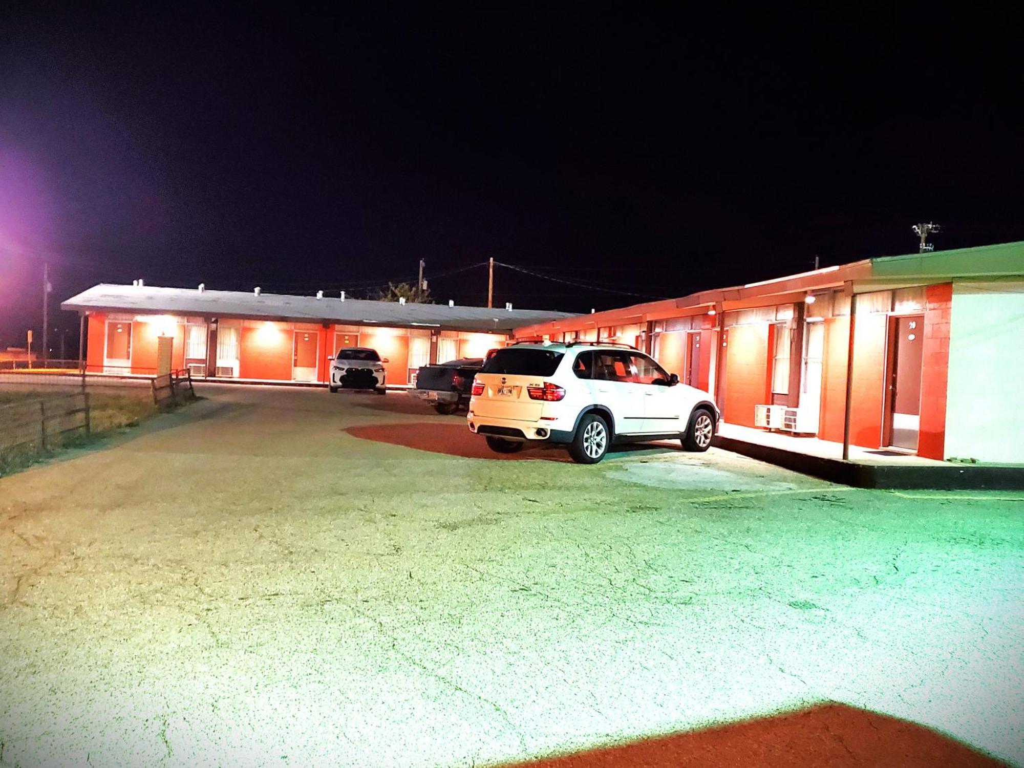 Holiday Host Motel & Rv Park 索诺拉 外观 照片