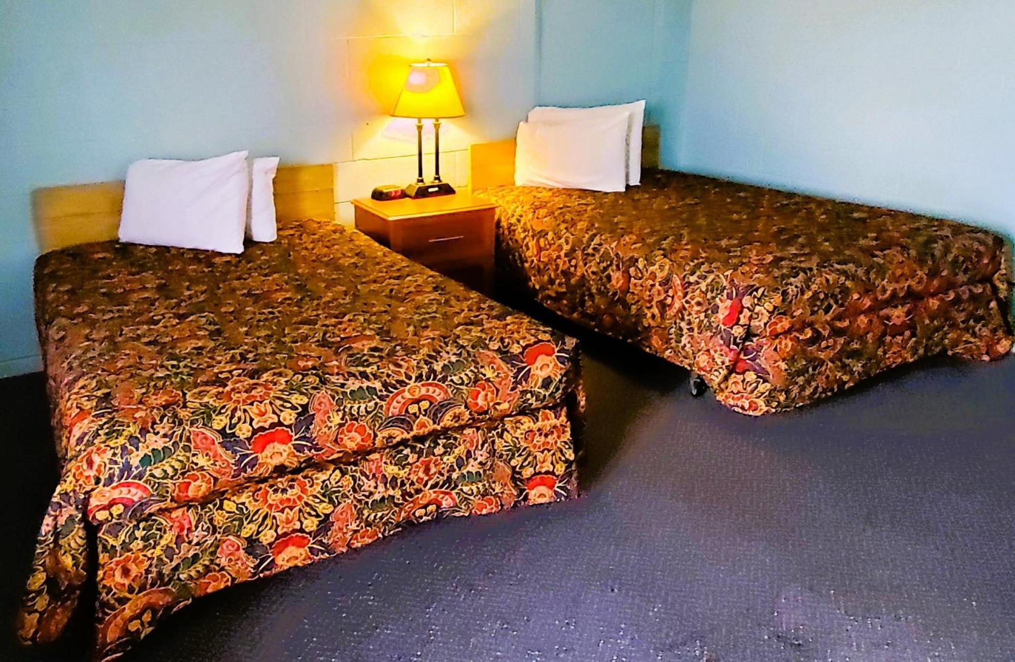 Holiday Host Motel & Rv Park 索诺拉 外观 照片