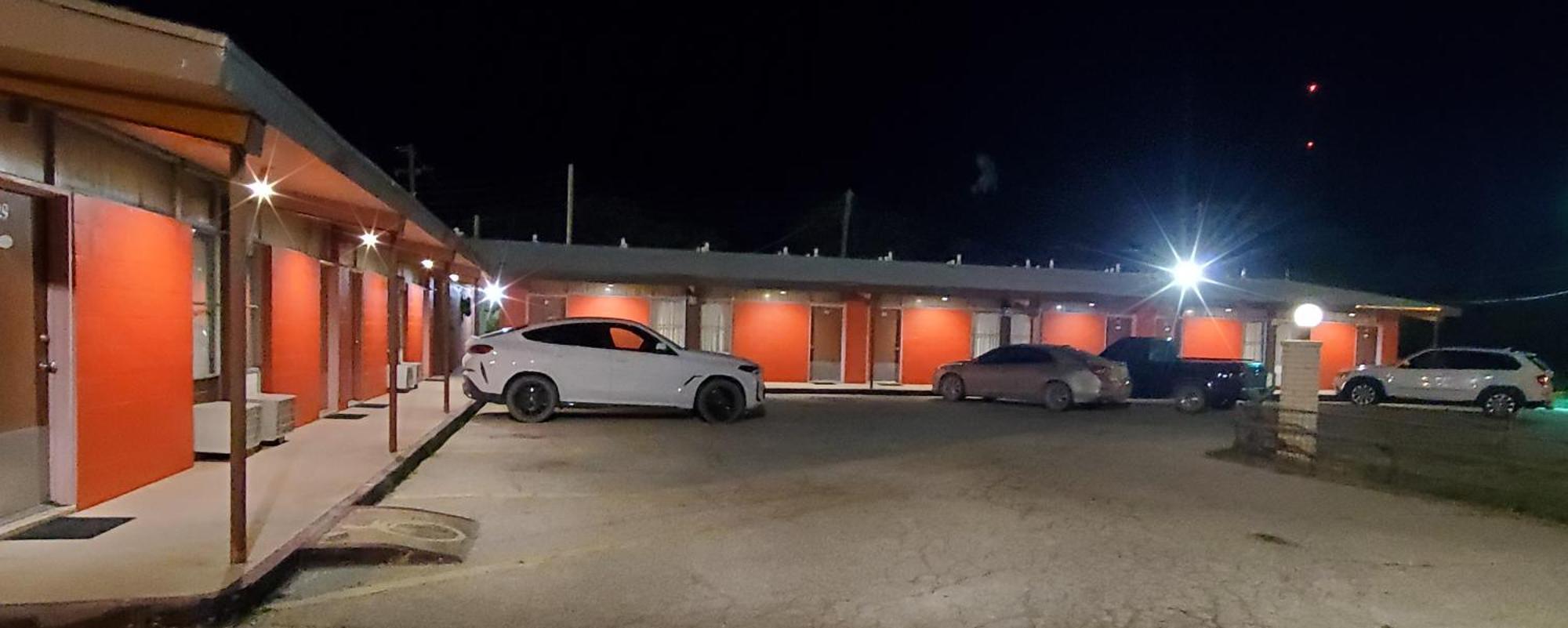 Holiday Host Motel & Rv Park 索诺拉 外观 照片